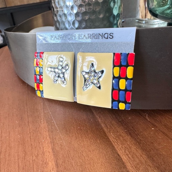 Vintage Enamel Square Star Earrings - Picture 3 of 6